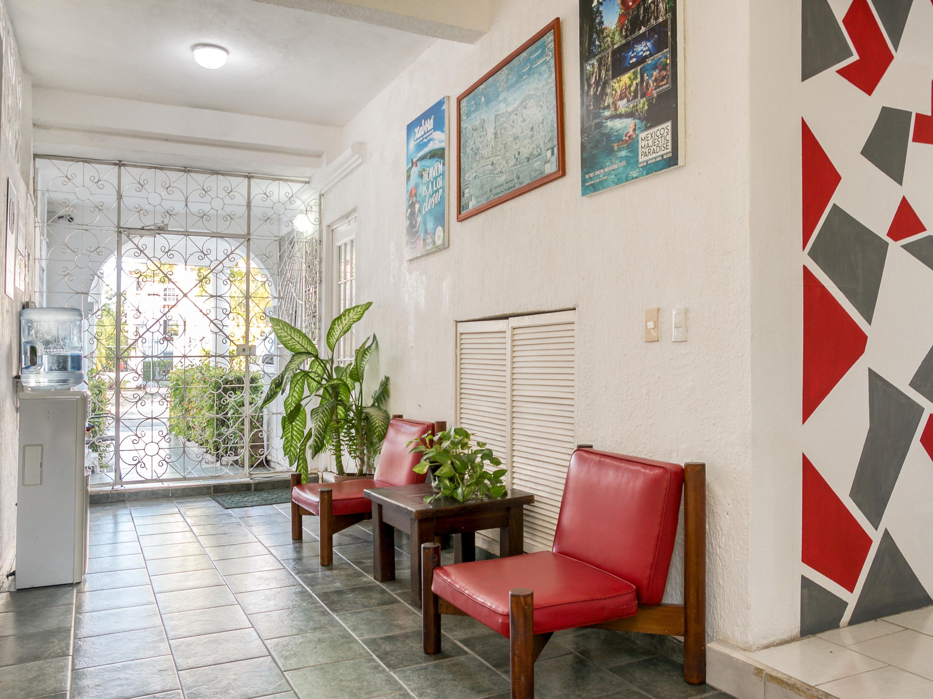 Capital O Farallon Inn, Cancun Exterior photo