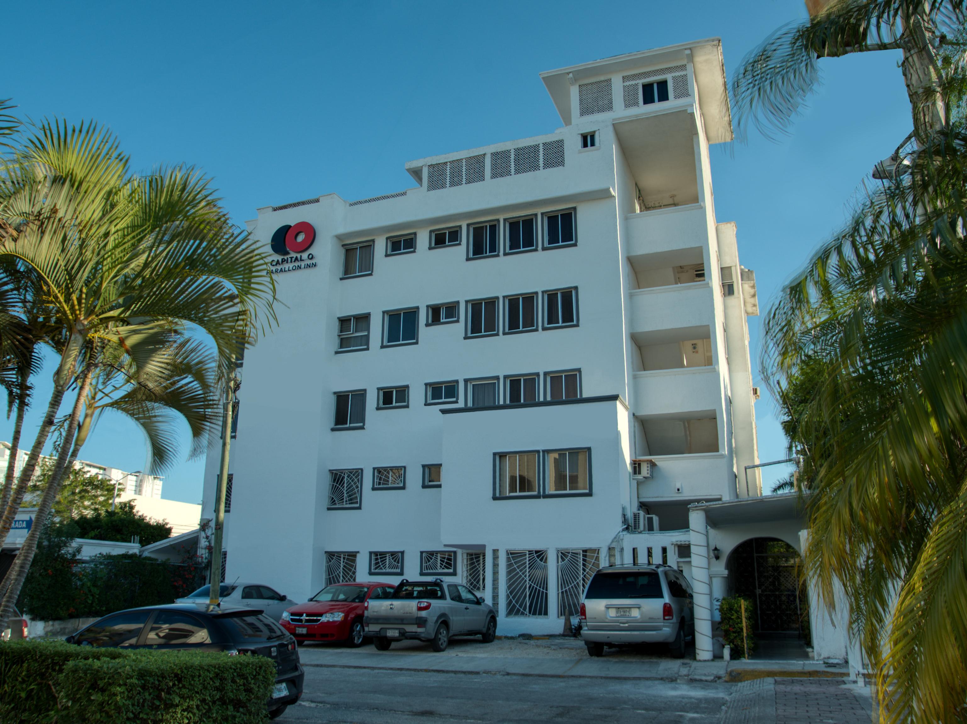 Capital O Farallon Inn, Cancun Exterior photo