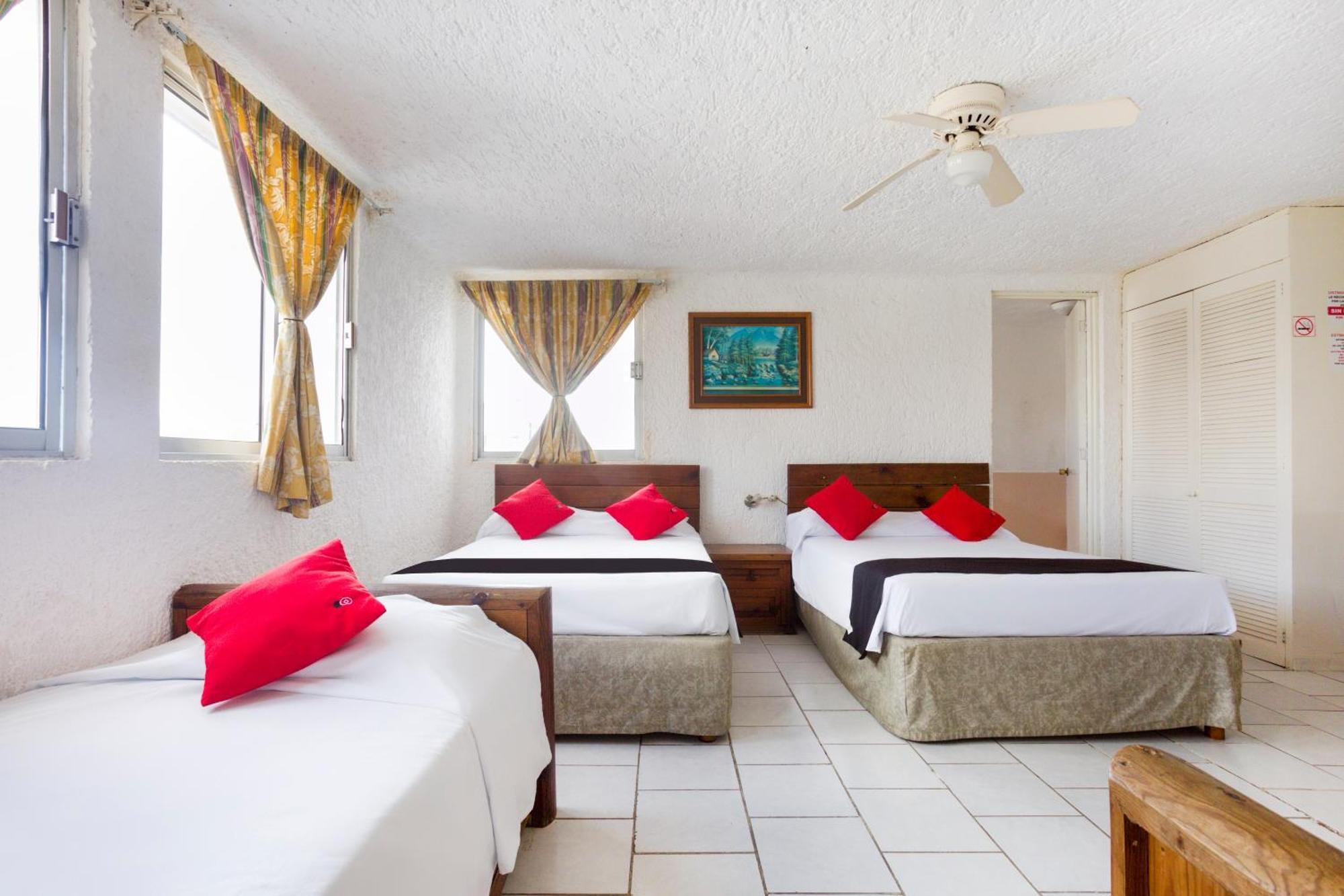 Capital O Farallon Inn, Cancun Exterior photo