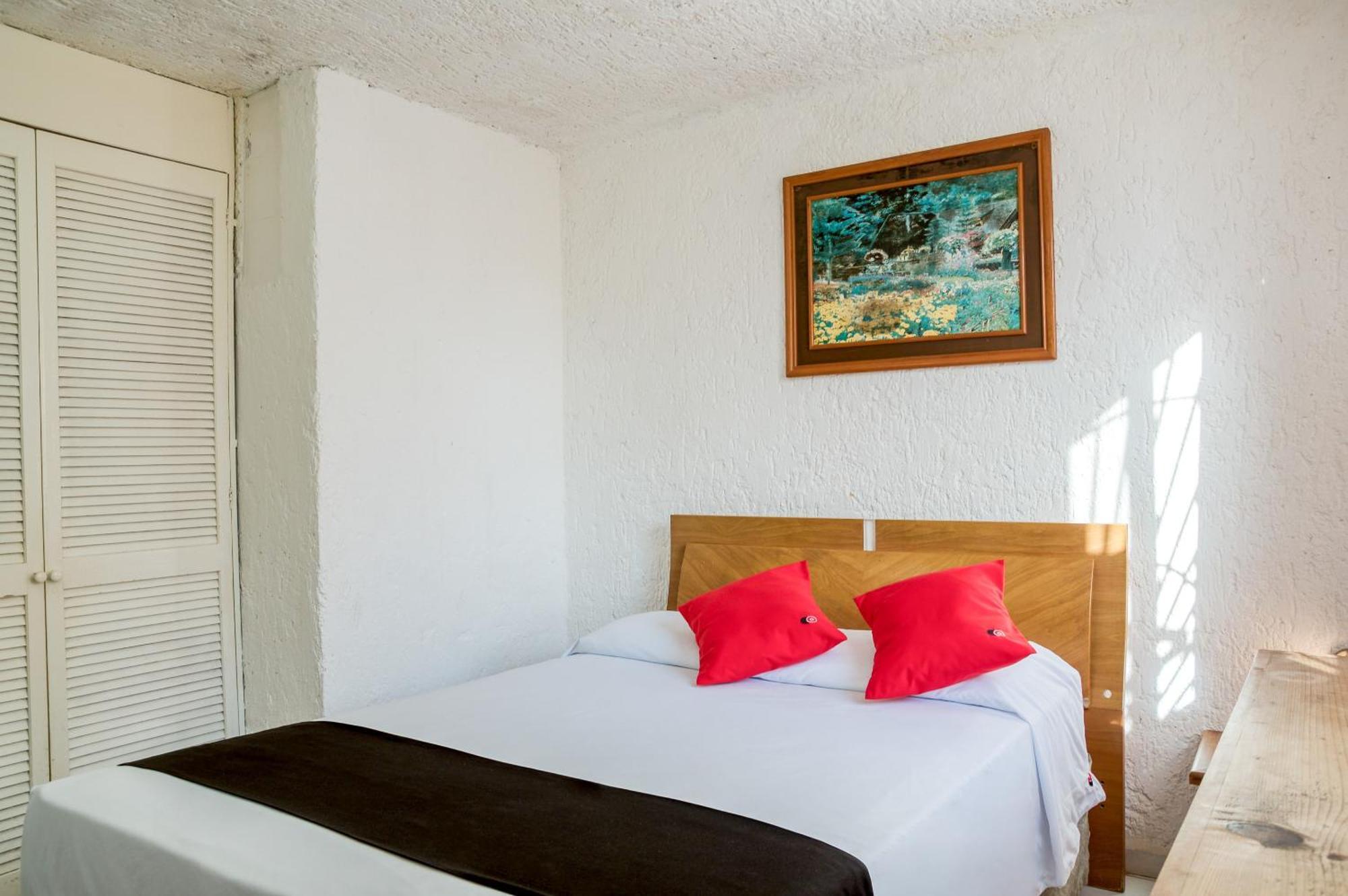 Capital O Farallon Inn, Cancun Exterior photo
