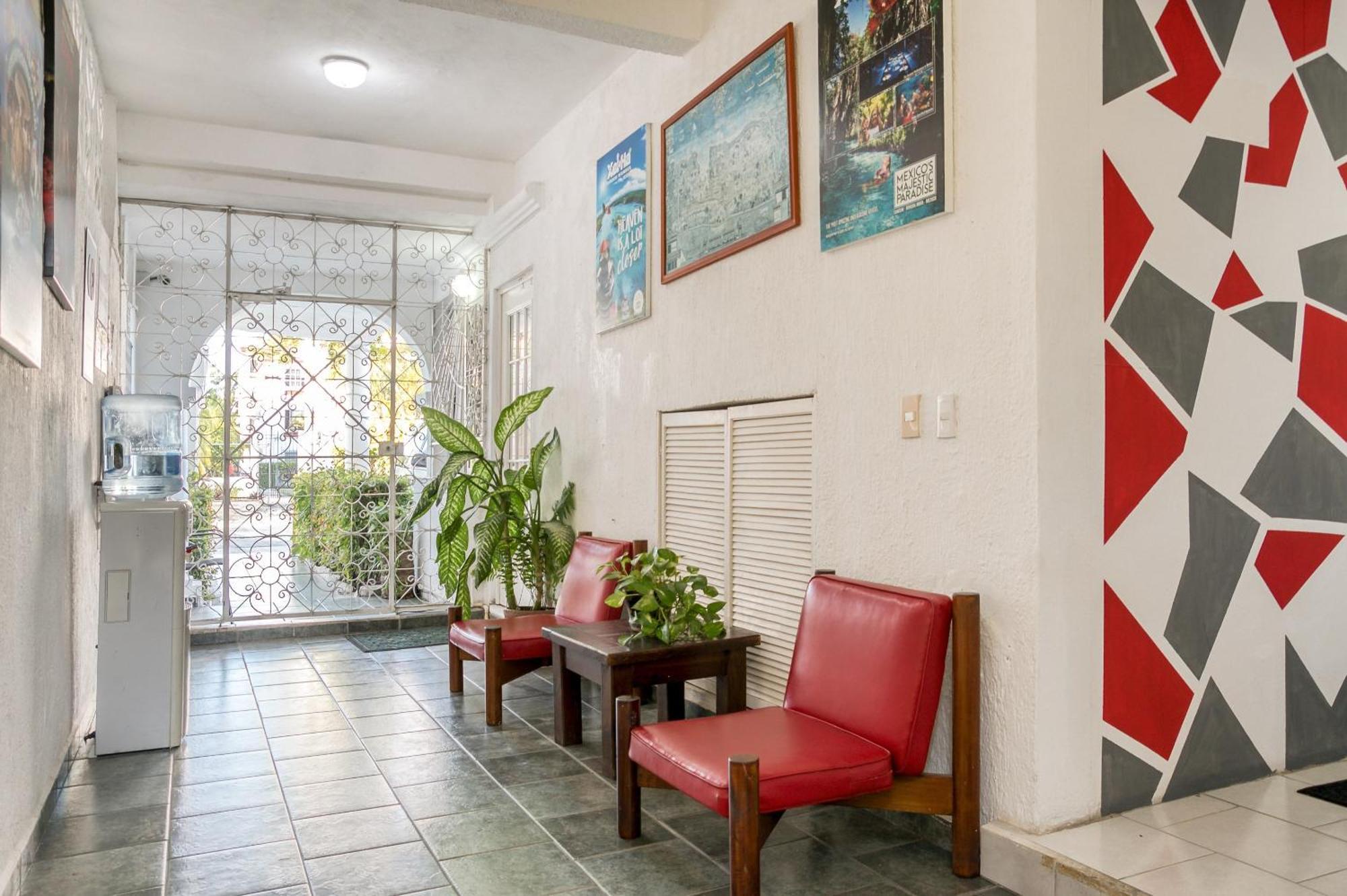 Capital O Farallon Inn, Cancun Exterior photo